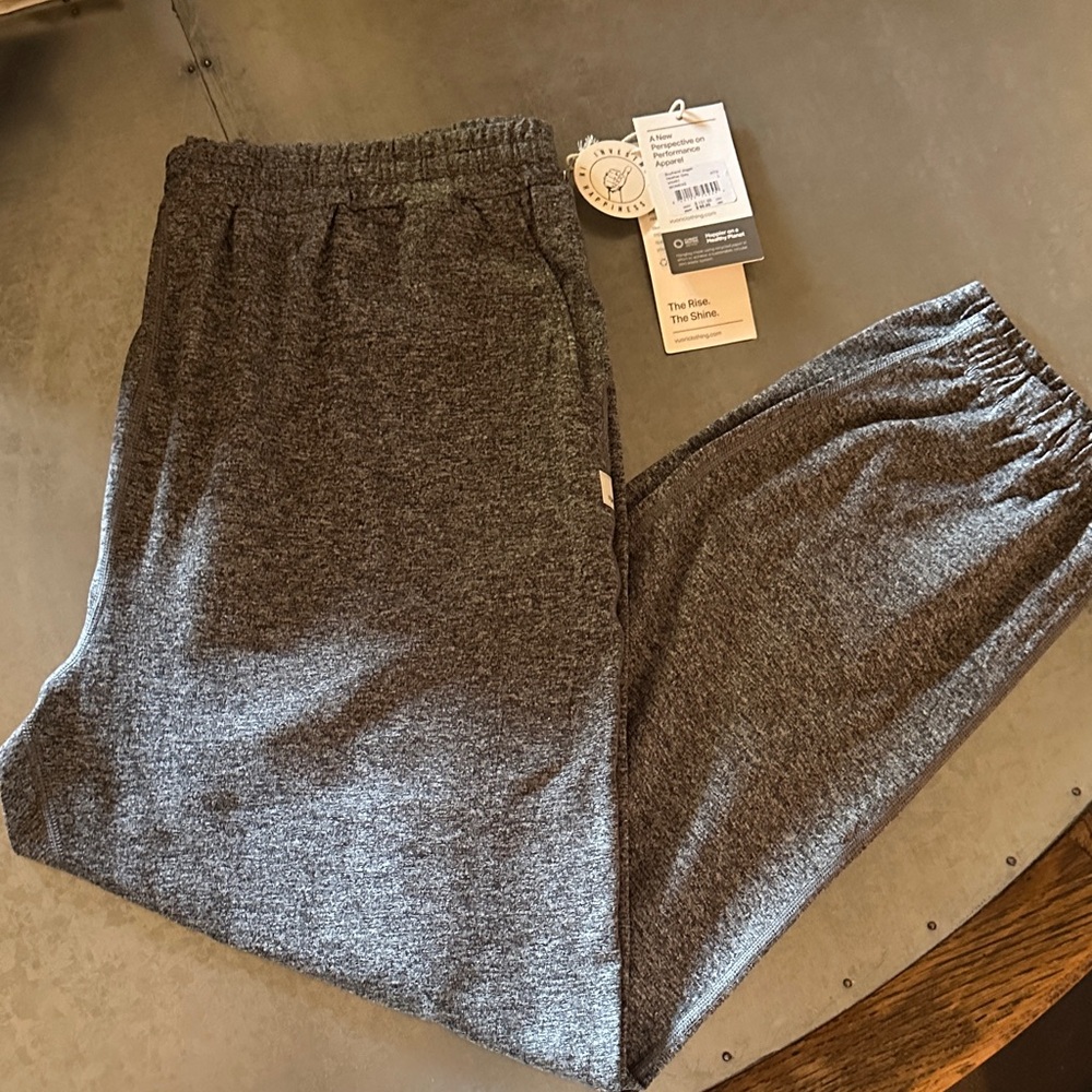 Vuori Boyfriend Jogger, Heather gray, L, brand new with tags